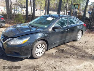 2017 Nissan Altima 2.5 SR with VIN 1N4AL3AP7HC236587, listed as a IAAI auction lot 41591452 with 101,429 mi miles. Bid and sale history available at carsss.com. Image 18.