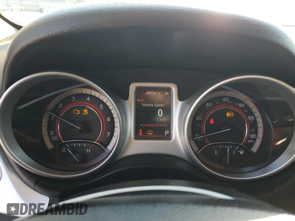 2013 Dodge Journey SXT with VIN 3C4PDCBG4DT618994, listed as a Copart auction lot 62417945 with 205,724 mi miles and Clean title. Bid and sale history available at DreamBid. Image 9.