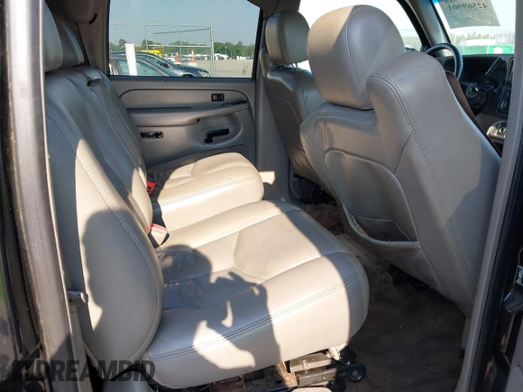2004 Chevrolet Suburban LT z VIN 3GNFK16T64G278549, wystawiony jako IAAI lot #42569901 z przebiegiem 279 382 mil mil oraz . Historia ofert i sprzedaży dostępna na DreamBid. Obrazek 8.