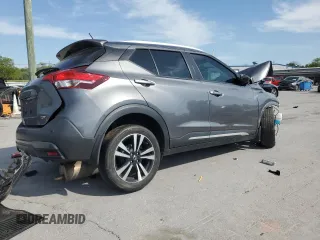 2020 Nissan Kicks SR z VIN 3N1CP5DV8LL557017, wystawiony jako Copart lot #53732465 z przebiegiem 58 487 mil mil oraz Szkoda całkowita • Salvage title. Historia ofert i sprzedaży dostępna na DreamBid. Obrazek 3.