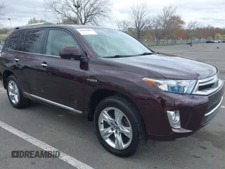 2013 Toyota Highlander Limited with VIN JTEDC3EH7D2017120, listed as a IAAI auction lot 42060409 with 122,721 mi miles and . Bid and sale history available at DreamBid. Image 1.