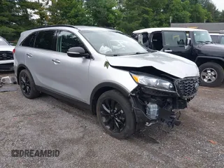 2019 Kia Sorento LX with VIN 5XYPGDA54KG588767, listed as a IAAI auction lot 42683621 with 90,395 mi miles and . Bid and sale history available at DreamBid. Image 1.