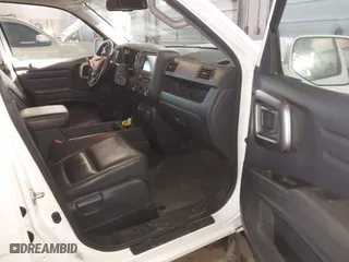 2014 Honda Ridgeline SE with VIN 5FPYK1F6XEB010582, listed as a IAAI auction lot 41641803 with 69,923 mi miles. Bid and sale history available at carsss.com. Image 5.