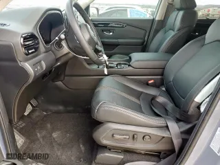 2025 Honda Pilot Touring with VIN 5FNYG2H78SB000571, listed as a Copart auction lot 45391595 with 6,916 mi miles and Salvage Title. Bid and sale history available at carsss.com. Image 7.