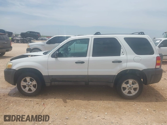 2005 Ford Escape XLT with VIN 1FMYU03125KE16019, listed as a IAAI auction lot 42256715 with 222,592 mi miles and . Bid and sale history available at DreamBid. Image 14.