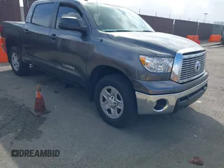 2012 Toyota Tundra z VIN 5TFEM5F16CX051781, wystawiony jako IAAI lot #41916655 z przebiegiem 118 437 mil mil oraz . Historia ofert i sprzedaży dostępna na DreamBid. Obrazek 1.