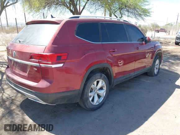 2018 Volkswagen Atlas SE with VIN 1V2CP2CA1JC595089, listed as a IAAI auction lot 42249116 with Not provided miles and . Bid and sale history available at DreamBid. Image 4.
