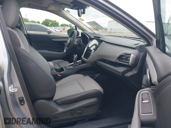 2025 Subaru Outback Limited with VIN 4S4BTANC2S3194357, listed as a IAAI auction lot 42367224 with 973 mi miles and . Bid and sale history available at DreamBid. Image 5.
