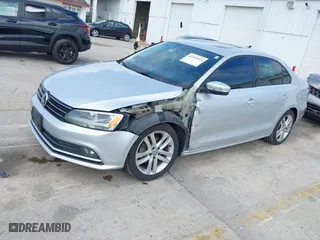 2015 Volkswagen Jetta Sedan 2.0L TDI SE w/Connectivity with VIN 3VWLA7AJ4FM228516, listed as a IAAI auction lot 41918514 with 177,328 mi miles. Bid and sale history available at carsss.com. Image 18.