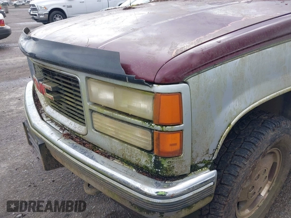1994 GMC Sierra 1500 z VIN 2GTEK19K0R1559706, wystawiony jako IAAI lot #41906905 z przebiegiem 236 787 mil mil oraz . Historia ofert i sprzedaży dostępna na DreamBid. Obrazek 6.