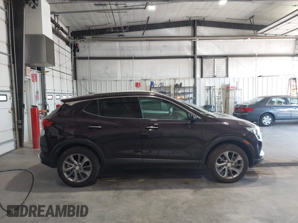 2021 Buick Encore GX Essence z VIN KL4MMGSL1MB150807, wystawiony jako IAAI lot #42650838 z przebiegiem 46 076 mil mil oraz . Historia ofert i sprzedaży dostępna na DreamBid. Obrazek 13.