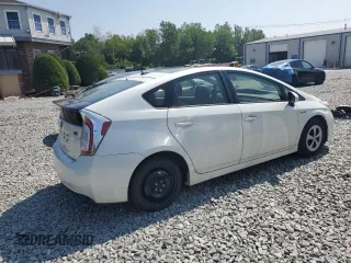 2014 Toyota Prius Four with VIN JTDKN3DU2E1758626, listed as a Copart auction lot 64491855 with 193,502 mi miles and Clean title. Bid and sale history available at DreamBid. Image 3.