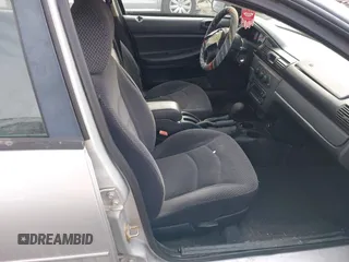 2005 Dodge Stratus SXT z VIN 1B3EL46R05N513027, wystawiony jako IAAI lot #41560225 z przebiegiem 213 877 mil mil oraz . Historia ofert i sprzedaży dostępna na DreamBid. Obrazek 5.