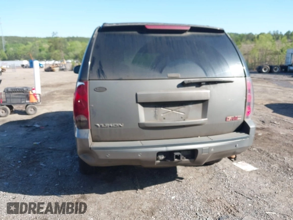 2007 GMC Yukon SLT with VIN 1GKFC13J57J103418, listed as a IAAI auction lot 41955682 with 318,338 mi miles. Bid and sale history available at carsss.com. Image 6.