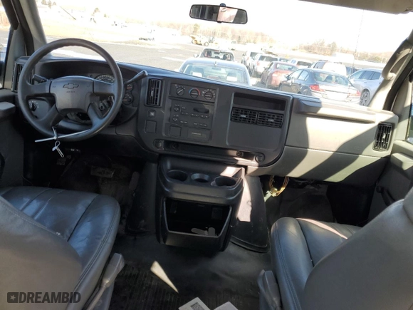 2007 Chevrolet Express Cargo Van with VIN 1GCFG15X871134955, listed as a Copart auction lot 44041315 with 54,327 mi miles and Clean Title. Bid and sale history available at carsss.com. Image 8.