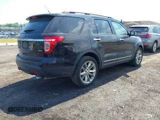 2014 Ford Explorer XLT z VIN 1FM5K8D8XEGA83963, wystawiony jako IAAI lot #42225180 z przebiegiem 161 583 mil mil oraz . Historia ofert i sprzedaży dostępna na DreamBid. Obrazek 4.
