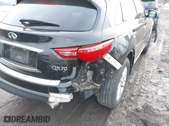 2015 Infiniti QX70 with VIN JN8CS1MW2FM480768, listed as a IAAI auction lot 41229824 with 149,146 mi miles and . Bid and sale history available at DreamBid. Image 17.