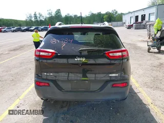 2014 Jeep Cherokee Latitude z VIN 1C4PJMCS3EW184984, wystawiony jako IAAI lot #42301604 z przebiegiem 185 320 mil mil oraz . Historia ofert i sprzedaży dostępna na DreamBid. Obrazek 16.