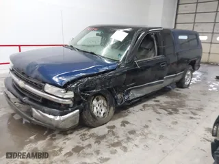 2000 Chevrolet Silverado 1500 LS with VIN 2GCEC19T3Y1333843, listed as a IAAI auction lot 41721344 with 1 mi miles. Bid and sale history available at carsss.com. Image 2.