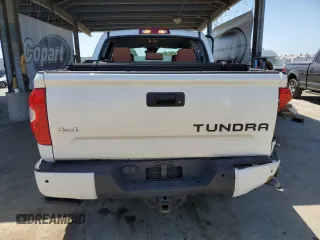 2021 Toyota Tundra Platinum z VIN 5TFAY5F14MX963197, wystawiony jako Copart lot #56002725 z przebiegiem 84 941 mil mil oraz Szkoda całkowita • Salvage title. Historia ofert i sprzedaży dostępna na DreamBid. Obrazek 6.