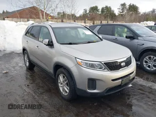 2015 Kia Sorento LX with VIN 5XYKTDA78FG646411, listed as a IAAI auction lot 41743985 with 114,802 mi miles. Bid and sale history available at carsss.com. Image 1.