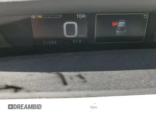 2018 Toyota Prius Two z VIN JTDKARFU0J3054693, wystawiony jako Copart lot #57581855 z przebiegiem 51 684 mil mil oraz Szkoda całkowita • Salvage title. Historia ofert i sprzedaży dostępna na DreamBid. Obrazek 9.