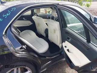 2014 Mercedes-Benz E 350 Sport z VIN WDDHF5KB1EB062800, wystawiony jako IAAI lot #42469544 z przebiegiem 141 698 mil mil oraz . Historia ofert i sprzedaży dostępna na DreamBid. Obrazek 8.
