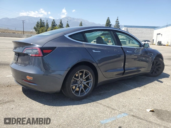 2020 Tesla Model 3 Standard Range Plus z VIN 5YJ3E1EA5LF644296, wystawiony jako Copart lot #56953645 z przebiegiem 89 356 mil mil oraz Szkoda całkowita • Salvage title. Historia ofert i sprzedaży dostępna na DreamBid. Obrazek 3.