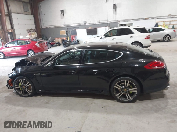 2016 Porsche Panamera S E-Hybrid z VIN WP0AD2A74GL040039, wystawiony jako IAAI lot #42411042 z przebiegiem 60 616 mil mil oraz . Historia ofert i sprzedaży dostępna na DreamBid. Obrazek 15.