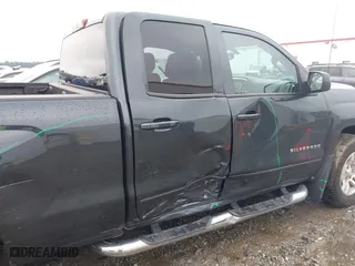 2018 Chevrolet Silverado 1500 LT with VIN 1GCVKREH4JZ253841, listed as a IAAI auction lot 41031687 with 56,539 mi miles. Bid and sale history available at carsss.com. Image 6.