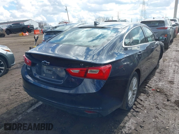 2018 Chevrolet Malibu LT z VIN 1G1ZD5ST7JF214362, wystawiony jako IAAI lot #41676417 z przebiegiem 73 908 mil mil oraz . Historia ofert i sprzedaży dostępna na DreamBid. Obrazek 4.