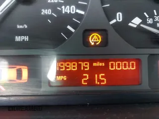 2004 BMW 3 Series 325i с VIN WBAAZ33414KP84920, выставлен на аукционе IAAI как лот 42056526 с пробегом 199 879 миль миль и . История ставок и продаж доступна на DreamBid. Изображение 15.