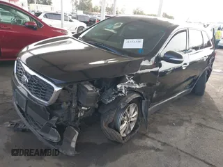 2019 Kia Sorento LX with VIN 5XYPG4A39KG522973, listed as a IAAI auction lot 41353348 with 151,889 mi miles. Bid and sale history available at carsss.com. Image 16.