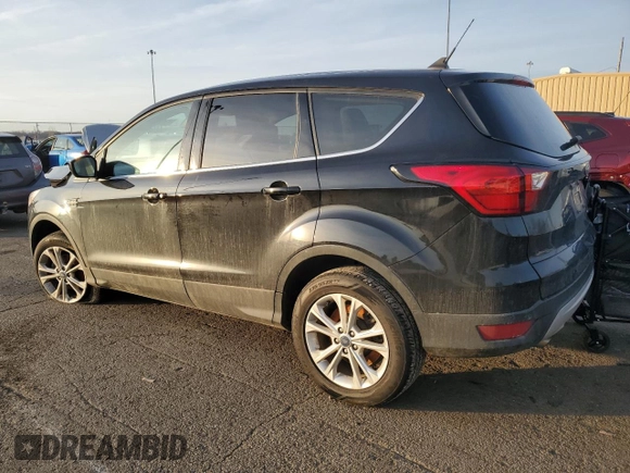 2019 Ford Escape SE with VIN 1FMCU0GD5KUB32527, listed as a Copart auction lot 43687295 with 0 mi miles and Salvage Title. Bid and sale history available at carsss.com. Image 2.