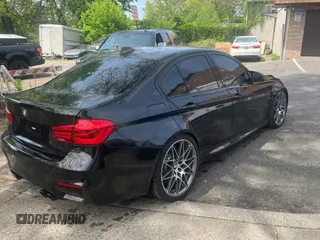2018 BMW M3 z VIN WBS8M9C55J5J78860, wystawiony jako Copart lot #55635395 z przebiegiem 20 754 mil mil oraz Szkody całkowita. Historia ofert i sprzedaży dostępna na DreamBid. Obrazek 4.
