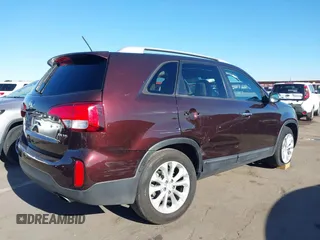 2015 Kia Sorento EX with VIN 5XYKU4A74FG642479, listed as a IAAI auction lot 41878375 with 119,877 mi miles. Bid and sale history available at carsss.com. Image 6.
