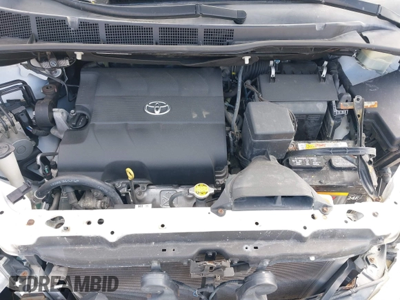 2016 Toyota Sienna LE AAS with VIN 5TDKK3DC2GS731724, listed as a IAAI auction lot 41631571 with 88,900 mi miles. Bid and sale history available at carsss.com. Image 10.