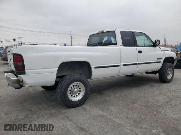 1998 Dodge Ram 2500 with VIN 3B7KF22D7WG138206, listed as a Copart auction lot 53313395 with 333,521 mi miles and Salvage Title. Bid and sale history available at carsss.com. Image 3.