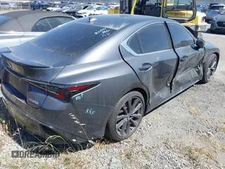 2024 Lexus IS 350 F Sport z VIN JTHGZ1B28R5080302, wystawiony jako IAAI lot #41646854 z przebiegiem 4 810 mil mil oraz . Historia ofert i sprzedaży dostępna na DreamBid. Obrazek 4.