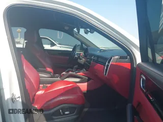 2019 Porsche Cayenne z VIN WP1AA2AYXKDA12829, wystawiony jako IAAI lot #42050935 z przebiegiem 80 056 mil mil oraz . Historia ofert i sprzedaży dostępna na DreamBid. Obrazek 5.