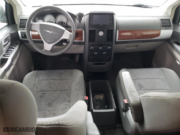 2008 Chrysler Town & Country Touring with VIN 2A8HR54P68R710057, listed as a Copart auction lot 47492085 with 141,839 mi miles and Salvage Title. Bid and sale history available at carsss.com. Image 8.
