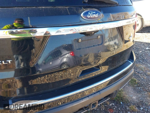 2018 Ford Explorer XLT with VIN 1FM5K8DH2JGB60688, listed as a IAAI auction lot 40850681 with 182,296 mi miles and . Bid and sale history available at DreamBid. Image 18.