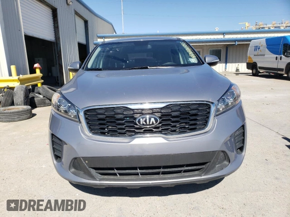 2020 Kia Sorento LX with VIN 5XYPG4A32LG660906, listed as a Copart auction lot 47446555 with 52,358 mi miles and Salvage Title. Bid and sale history available at carsss.com. Image 5.