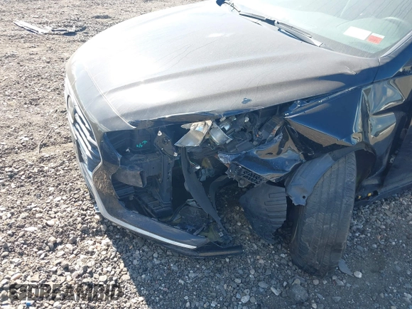 2019 Hyundai Sonata SE with VIN 5NPE24AF8KH755123, listed as a IAAI auction lot 40611551 with Not Provided miles and . Bid and sale history available at carsss.com. Image 6.