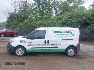 2016 Ram ProMaster City Cargo Tradesman z VIN ZFBERFAT7G6B26912, wystawiony jako IAAI lot #42202902 z przebiegiem 81 553 mil mil oraz . Historia ofert i sprzedaży dostępna na DreamBid. Obrazek 14.