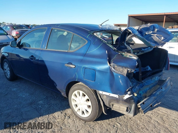 2014 Nissan Versa SV with VIN 3N1CN7AP1EL842930, listed as a IAAI auction lot 40588207 with 200,417 mi miles. Bid and sale history available at carsss.com. Image 3.
