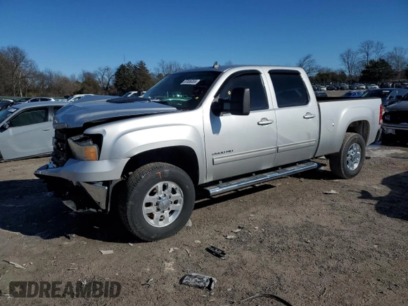 2011 GMC Sierra 2500HD SLT z VIN 1GT121E89BF191758, wystawiony jako Copart lot #87836355 z przebiegiem 128 153 mil mil oraz Szkoda całkowita • Salvage title. Historia ofert i sprzedaży dostępna na DreamBid. Obrazek 1.