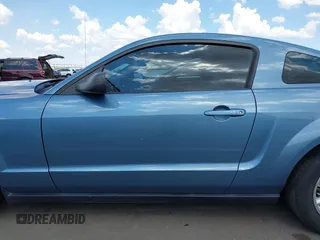 2008 Ford Mustang Deluxe z VIN 1ZVHT80N885150812, wystawiony jako IAAI lot #42428608 z przebiegiem 128 804 mil mil oraz . Historia ofert i sprzedaży dostępna na DreamBid. Obrazek 14.