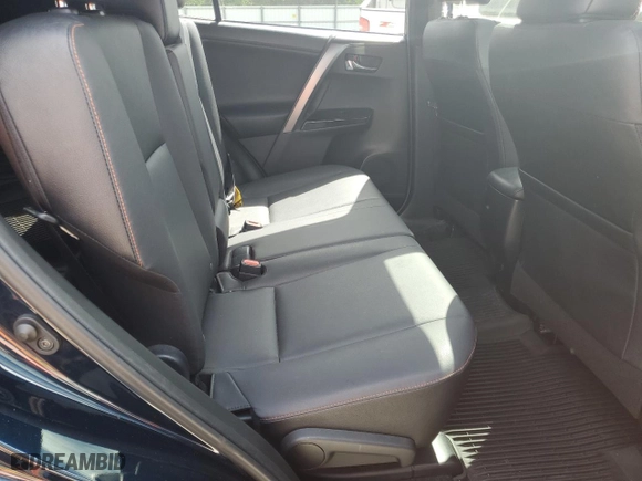 2018 Toyota RAV4 SE with VIN JTMJFREVXJD256779, listed as a Copart auction lot 52521195 with 100,453 mi miles and Salvage Title. Bid and sale history available at carsss.com. Image 11.