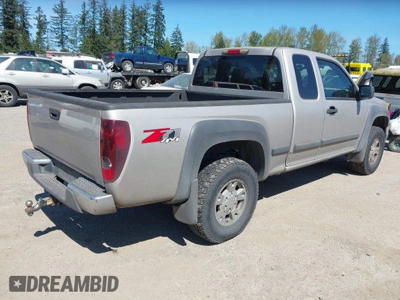 2007 Chevrolet Colorado LT w/1LT with VIN 1GCDT19E178170926, listed as a IAAI auction lot 42065568 with 207,730 mi miles. Bid and sale history available at carsss.com. Image 4.
